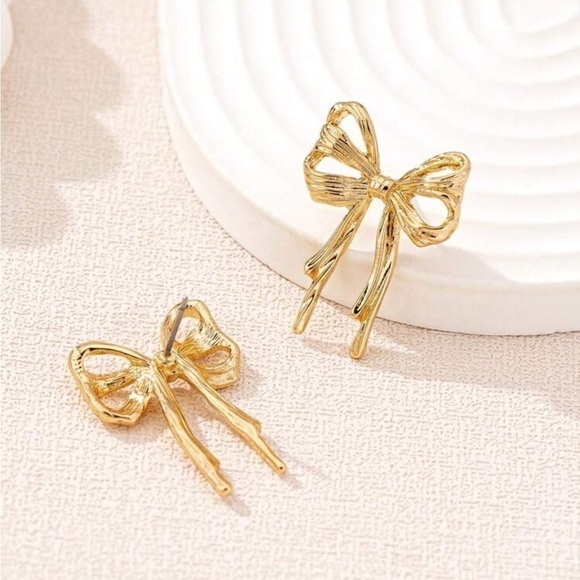 Double bow gold earrings - Picture 2 of 5